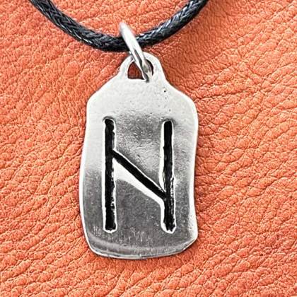 Silver pendant  The Hail Rune  2,5 cm in the group Jewellery / Runic amulets at Handfaste (4439)